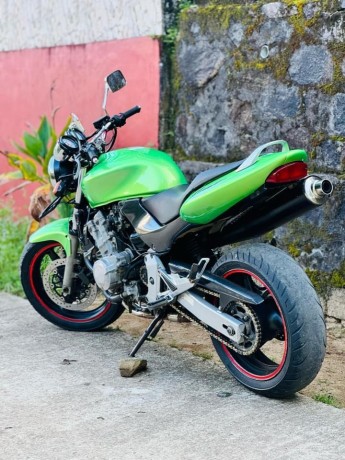 honda-hornet-600-2005-big-1