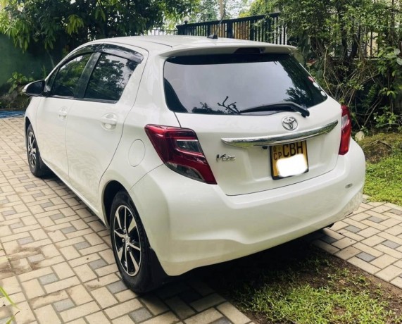 toyota-vitz-2016-big-1