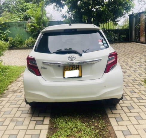 toyota-vitz-2016-big-5